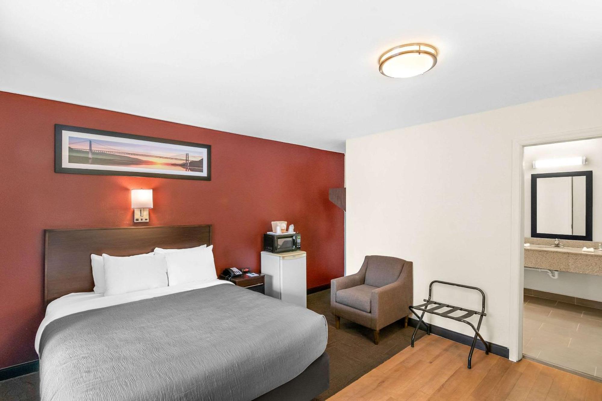 Quality Inn Queensbury Eksteriør billede