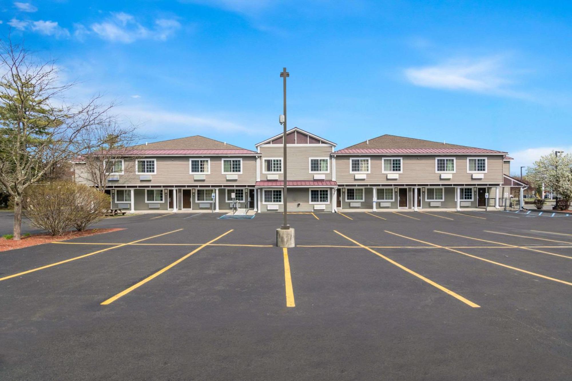 Quality Inn Queensbury Eksteriør billede